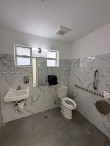 2196 Ali Baba Ave, Opa-locka, FL 33054