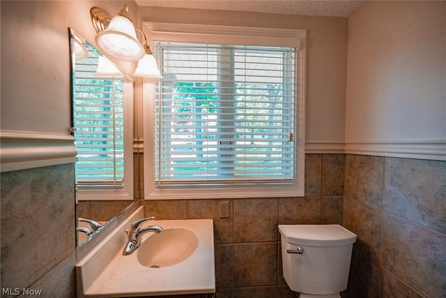 7224 Oak Drive, Poland, OH 44514