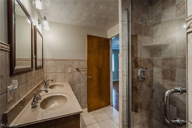 7224 Oak Drive, Poland, OH 44514
