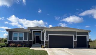 816 Blue Grama Court, Raymore, MO 64083