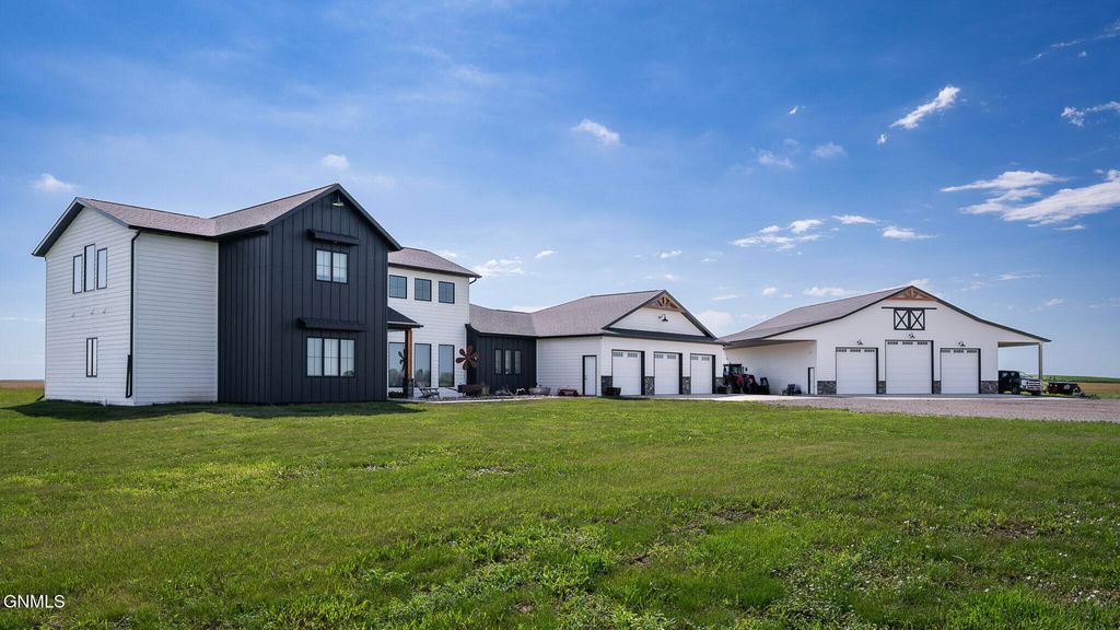 7101 223 Street NE, McKenzie, ND 58572