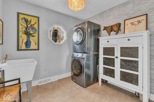 6338 Wings Court, Brownsburg, IN 46112