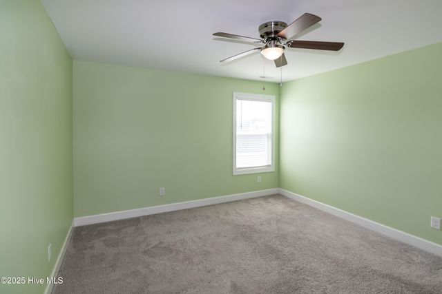 3206 Dandelion Drive, Grimesland, NC 27837