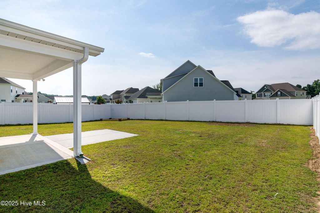 3206 Dandelion Drive, Grimesland, NC 27837