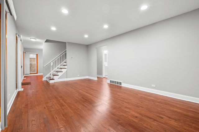 15607 Rose Drive, South Holland, IL 60473