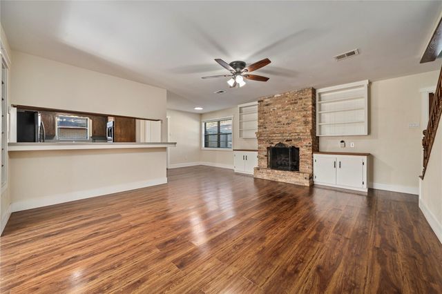 2107 N Fisher Court, Pasadena, TX 77502