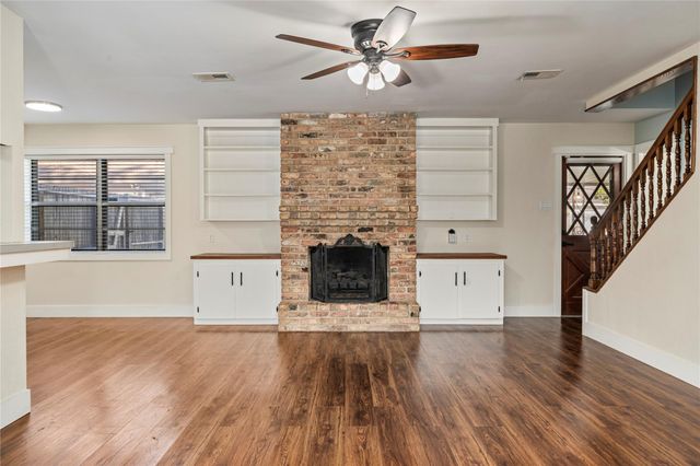 2107 N Fisher Court, Pasadena, TX 77502