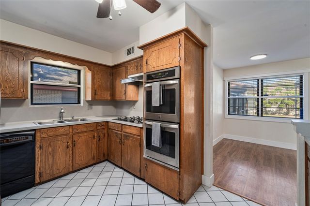 2107 N Fisher Court, Pasadena, TX 77502