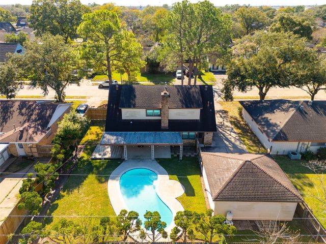 2107 N Fisher Court, Pasadena, TX 77502