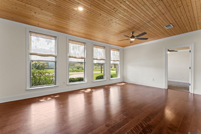 3919 Claycut Rd, Baton Rouge, LA 70806