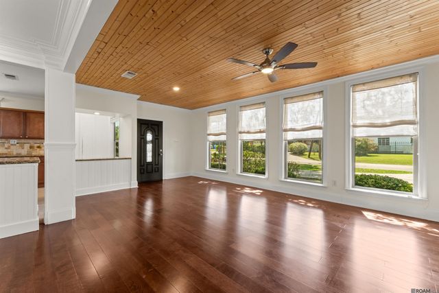 3919 Claycut Rd, Baton Rouge, LA 70806