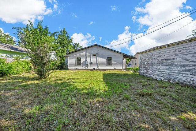 3677 Rockdale Drive, Dallas, TX 75220