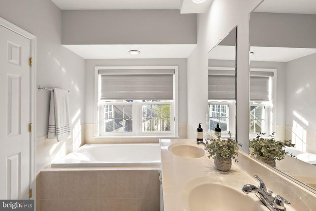 6719 ASPEN TRACE CT, Annandale, VA 22003