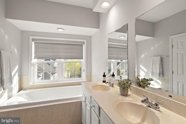 6719 ASPEN TRACE CT, Annandale, VA 22003