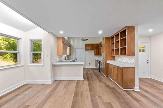 13100 Kanis Road, Little Rock, AR 72211