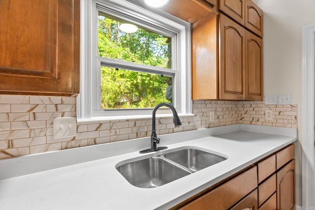 13100 Kanis Road, Little Rock, AR 72211