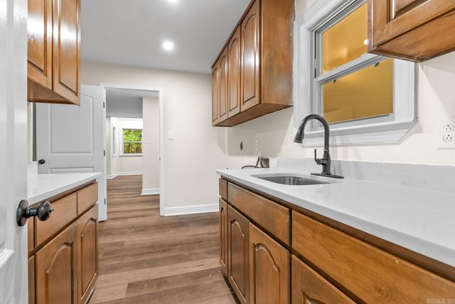 13100 Kanis Road, Little Rock, AR 72211