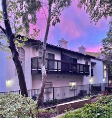 5473 Spanish Oak Lane F, Oak Park, CA 91377