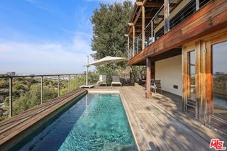 2835 Oak Point Drive, Los Angeles, CA 90068