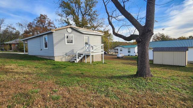 500 E Lincoln Street, Buffalo, MO 65622