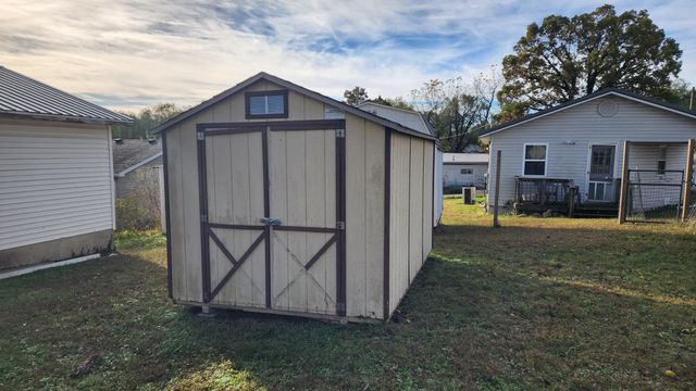 500 E Lincoln Street, Buffalo, MO 65622