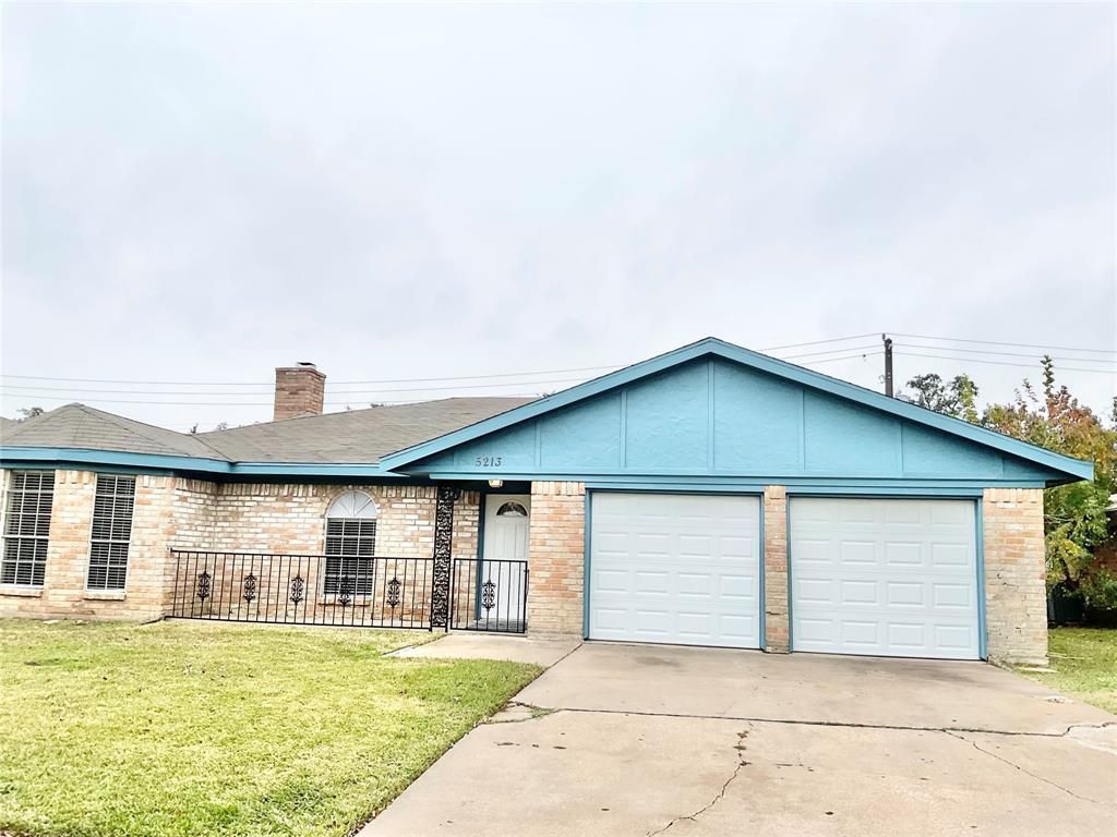 5213 Creekview Drive, La Porte, TX 77571