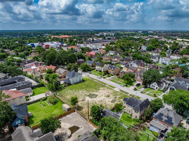 2431 Oakdale Street, Houston, OH 44004