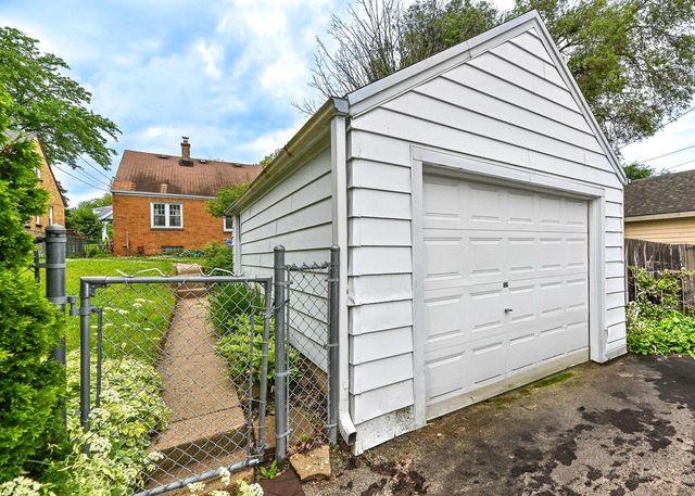 2954 S 48th STREET, Milwaukee, WI 53219