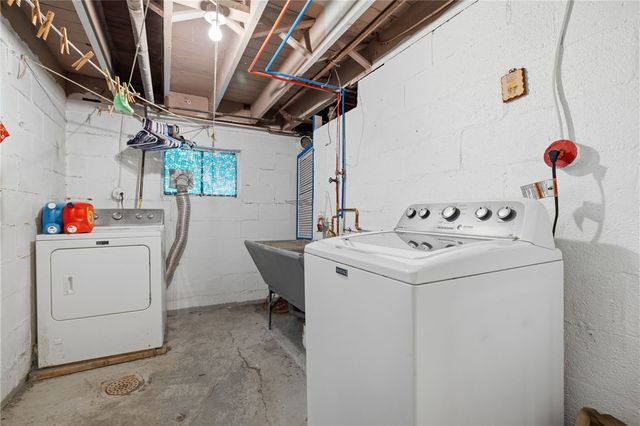 120 Dorseyville Rd, O'hara, PA 15215