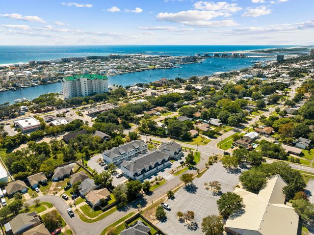 100 Beach Drive 9, Destin, FL 32541