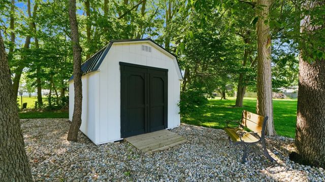 13270 Ewing Street, Leo, IN 46765