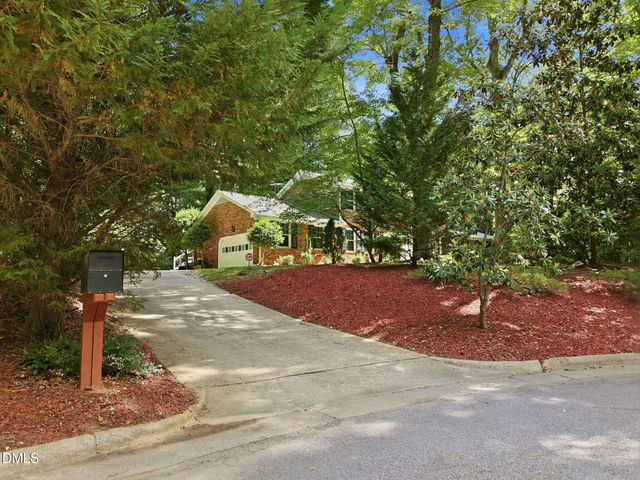 100 Moray Court, Cary, NC 27511