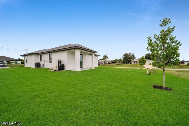 2015 NW 23rd ST, Cape Coral, FL 33993