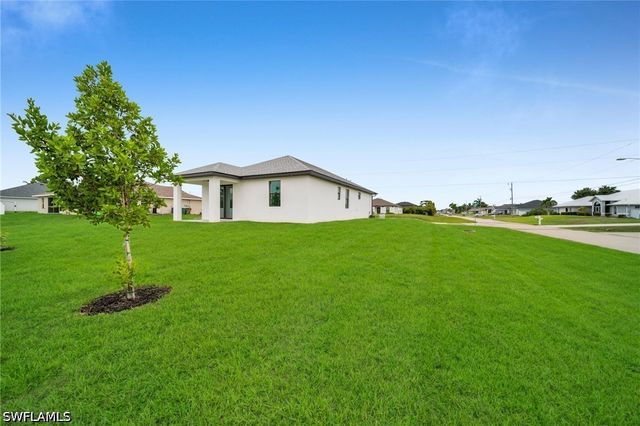 2015 NW 23rd ST, Cape Coral, FL 33993