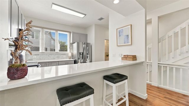 539 FOREST WAY 539, Longboat Key, FL 34228