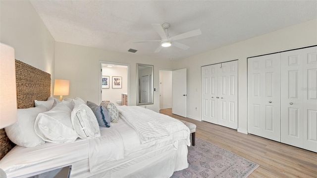 539 FOREST WAY 539, Longboat Key, FL 34228