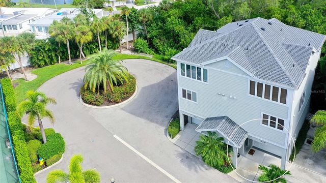 539 FOREST WAY 539, Longboat Key, FL 34228