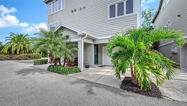 539 FOREST WAY 539, Longboat Key, FL 34228