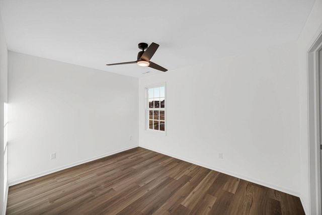 2152 Redwood Lane, Chesterton, IN 46304