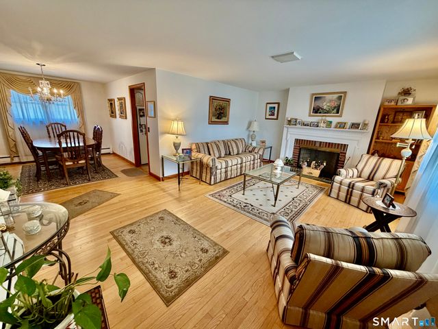 45 Westbrook Drive, Waterbury, CT 06705