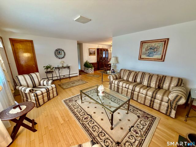 45 Westbrook Drive, Waterbury, CT 06705