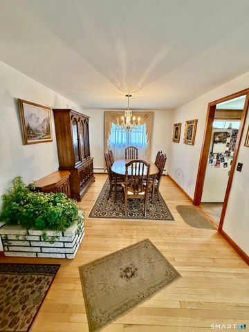 45 Westbrook Drive, Waterbury, CT 06705