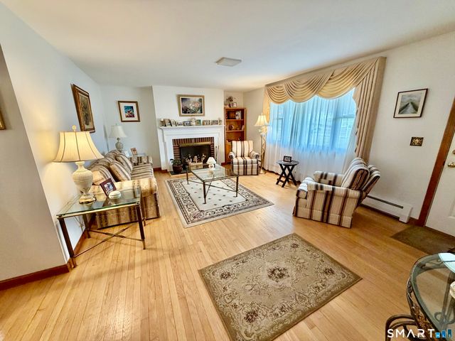 45 Westbrook Drive, Waterbury, CT 06705