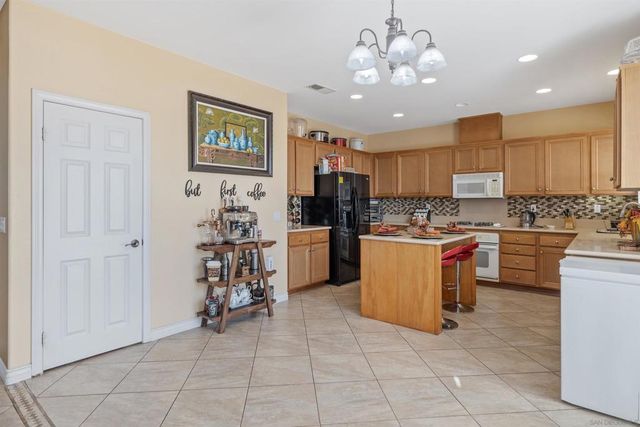 1871 Crystal Bluff Ct., San Diego, CA 92154