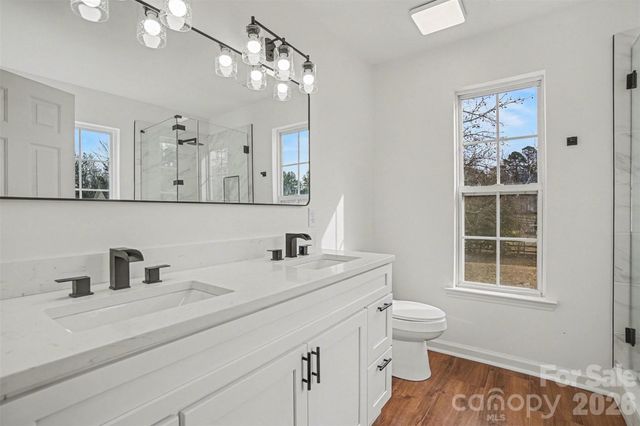 8106 Castlemaine Drive, Matthews, NC 28104