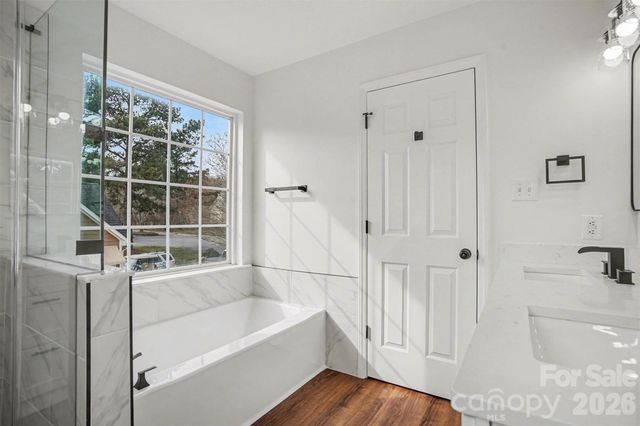 8106 Castlemaine Drive, Matthews, NC 28104