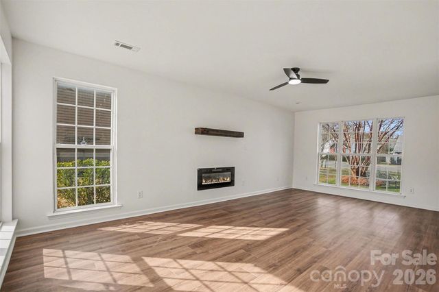 8106 Castlemaine Drive, Matthews, NC 28104