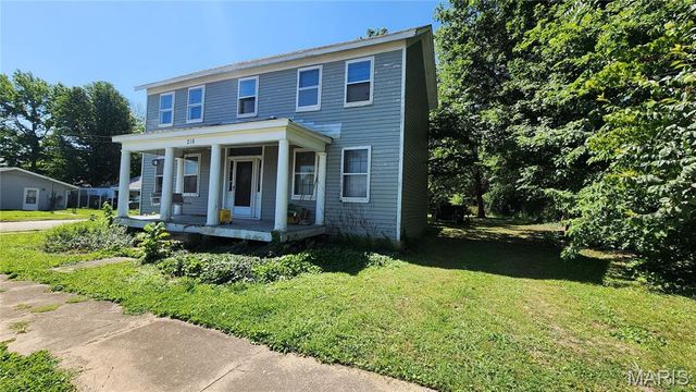 216 S Main Street, Farmington, MO 63640