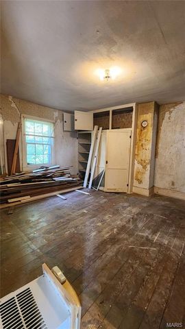 216 S Main Street, Farmington, MO 63640