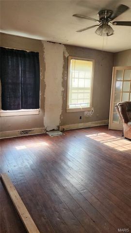 216 S Main Street, Farmington, MO 63640